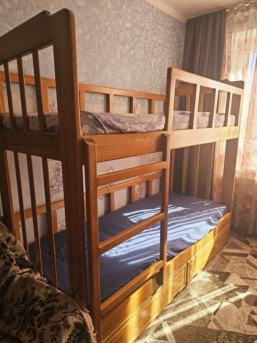 Продам 2-х ярусную кровать