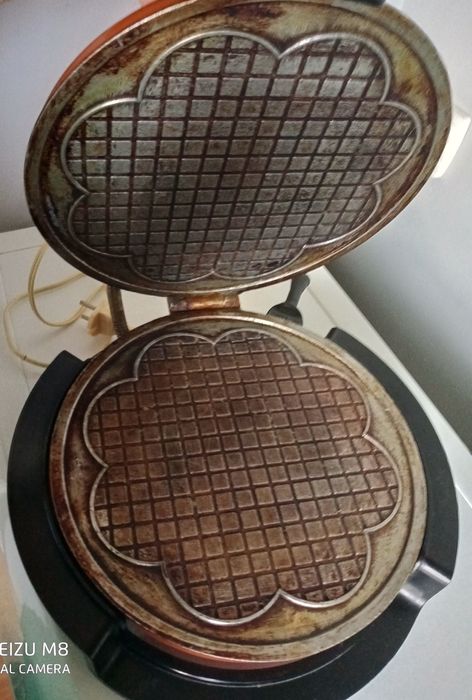 Электровафельница