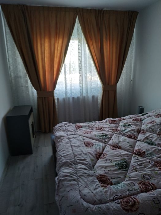Inchiriez apartament