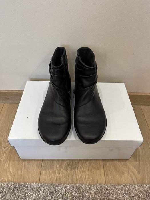 Дамски боти  ест. кожа Clarks 38