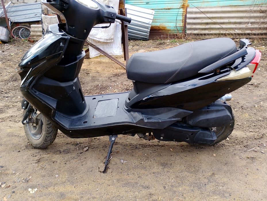 Продам возможен обмен скутер