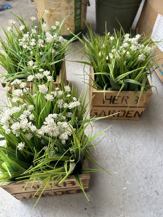 Продам декор трава зелень.