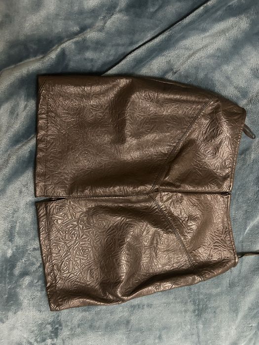 Fusta scurta din piele