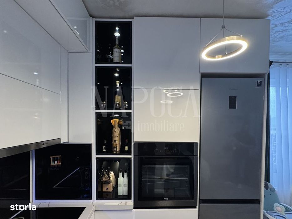 Apartament 3 camere de vanzare in Floresti