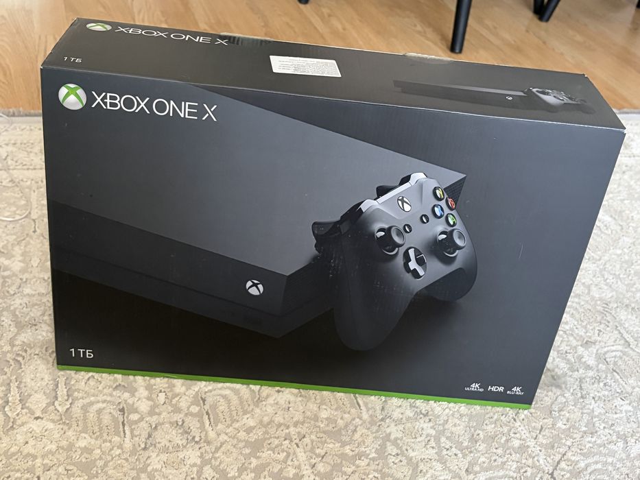 Продам Xbox One X / 2TB
