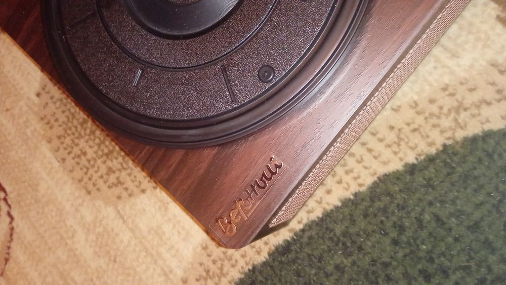 Проигрыватель винила