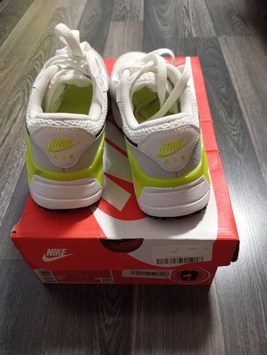 Оригинални маратонки Nike Air max