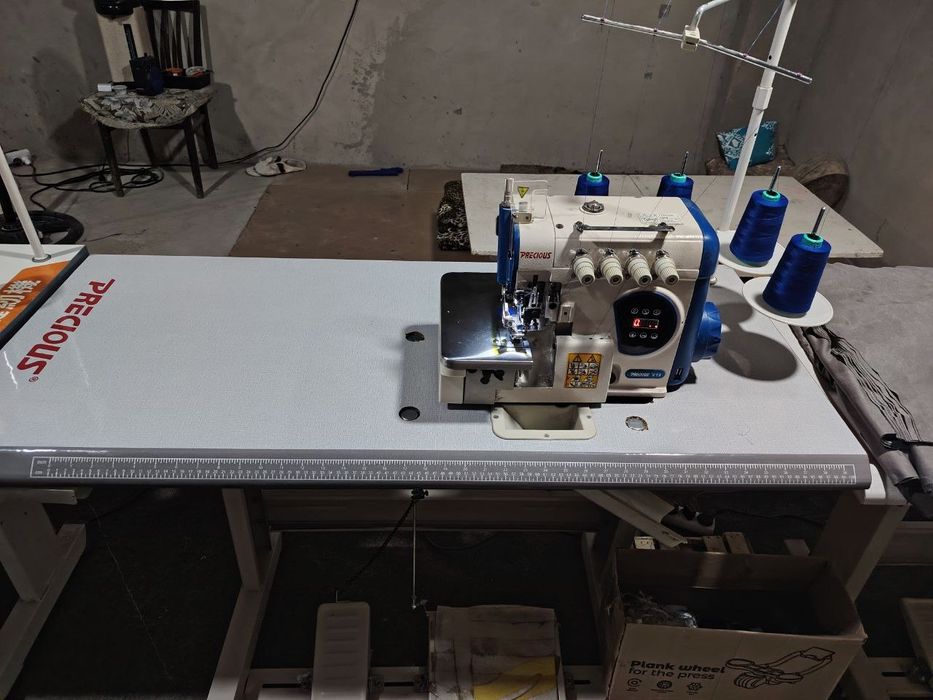 Tikuv mashinalari sotiladi