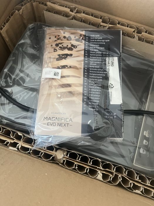 Кофемашина DeLonghi ECAM 310.60.B