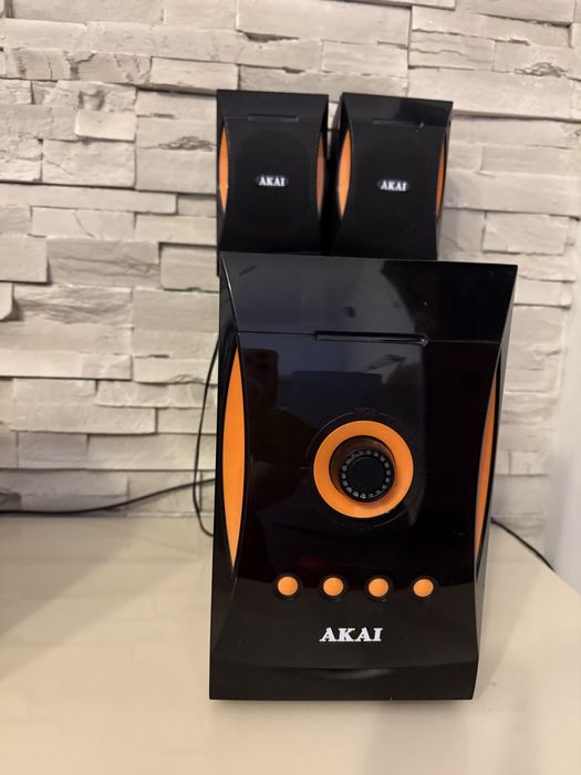 Sistem audio Akai