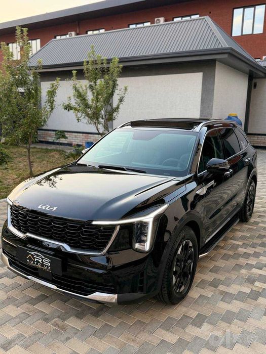 Kia Соренто Comfort Plus 2.5 AT AWD 7 местный 2024г 26 тыс км!