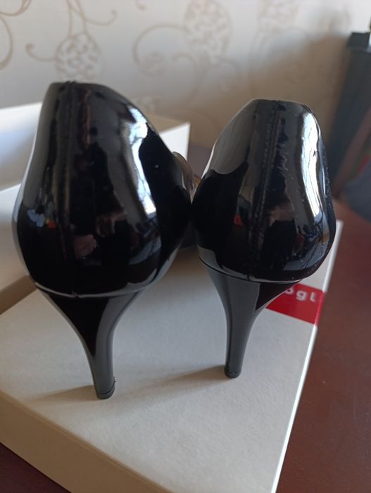 Туфли лаковые женские