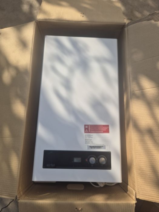 Продаю новый двухконтурный газовый котел отопления фирмы Airfel 20 кВт