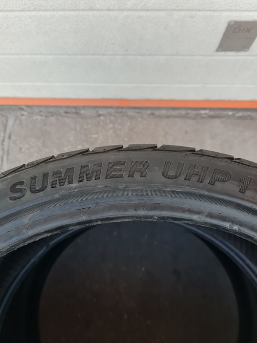Летни гуми 2 броя BERLIN Sumer UHP1 215 35 R18 дот 0422