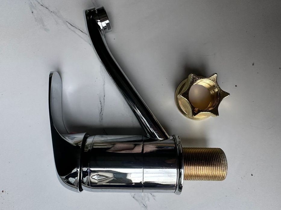 Смесители на шпильке оптом со склада