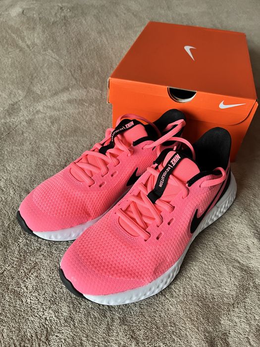 Оригинални Дамски маратонки Nike