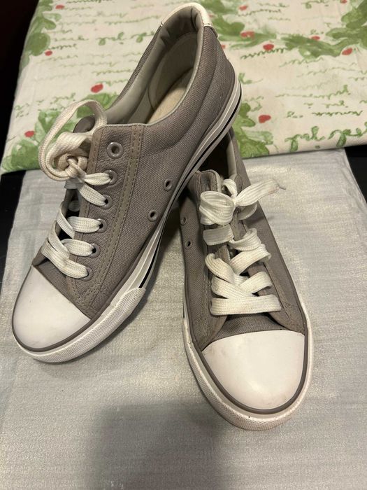 Дамски и детски спортни кецове