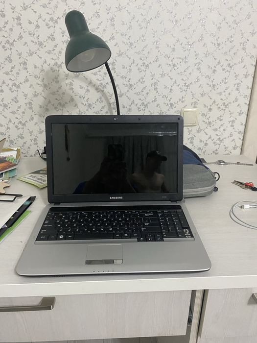 Продам ноутбук самсунг