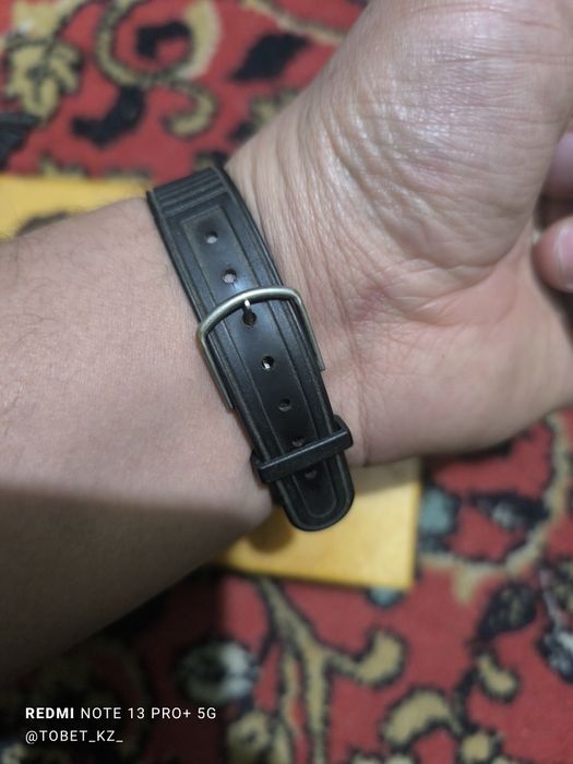 Часы с подписью президента