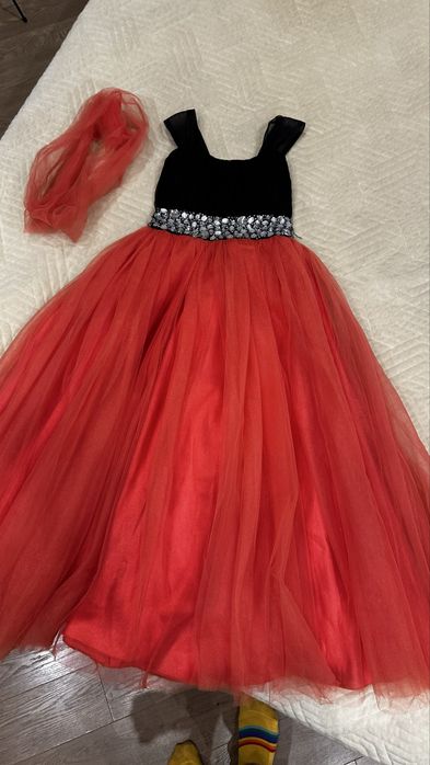 Платье нарядное детское