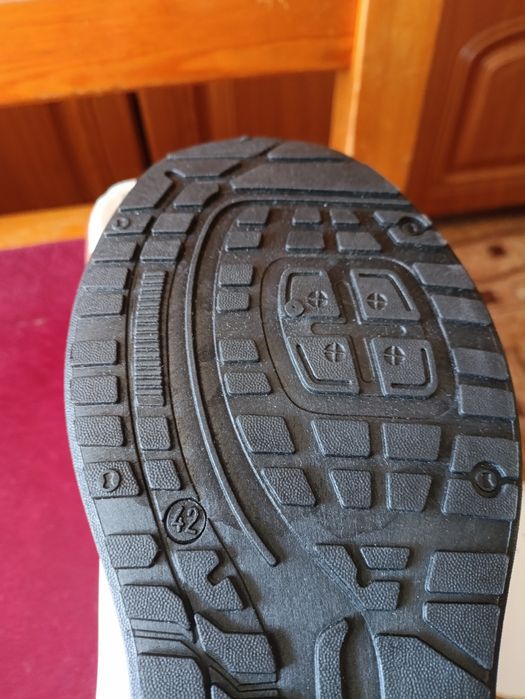 Продам кросовки женщина /мужчина