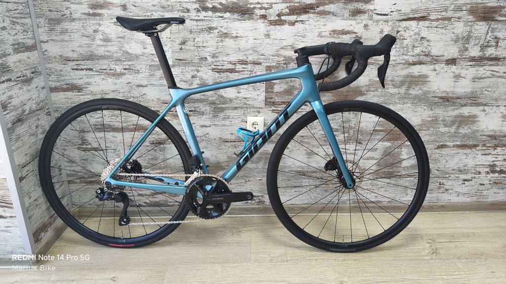 Cursiera carbon Giant TCR Pro 1 Disc 105 Di2 DT Swiss R470 | M