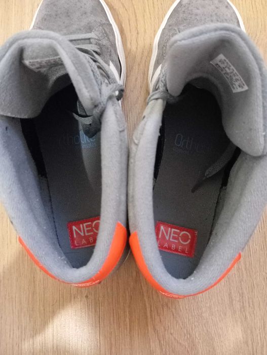 Маратонки Adidas NEO  43 1/3