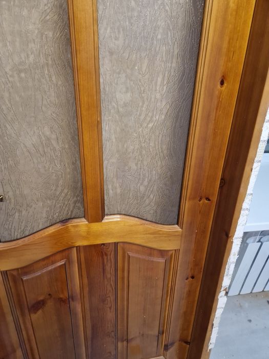 Двери деревянные