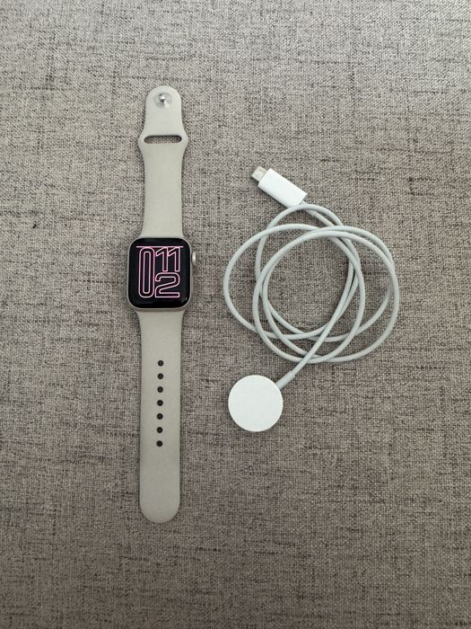 Apple watch SE2 de 40mm starlight impecabil, full box