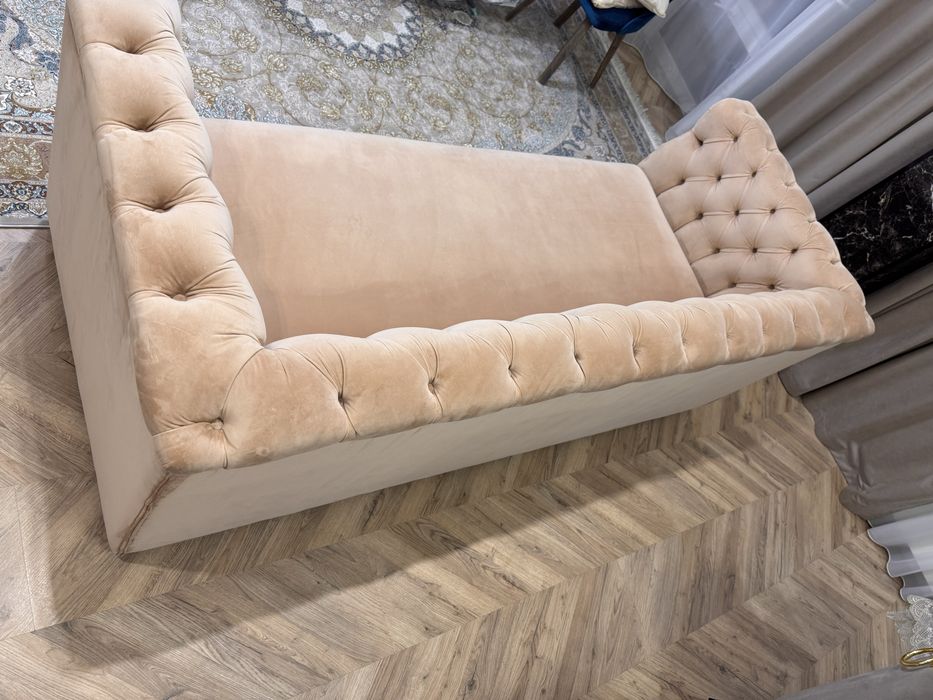 Диван Chesterfield