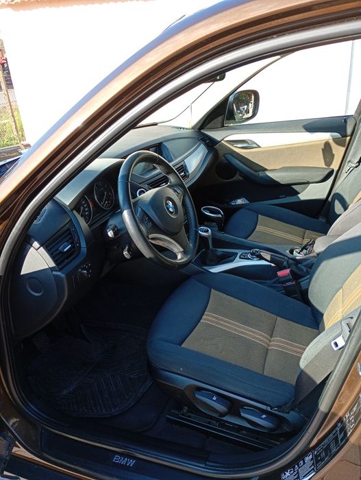BMW X1 2011 — imagine 5