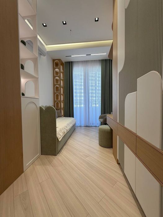 Продажа квартиры в ЖК Инфинити 4 комнатная евро новая