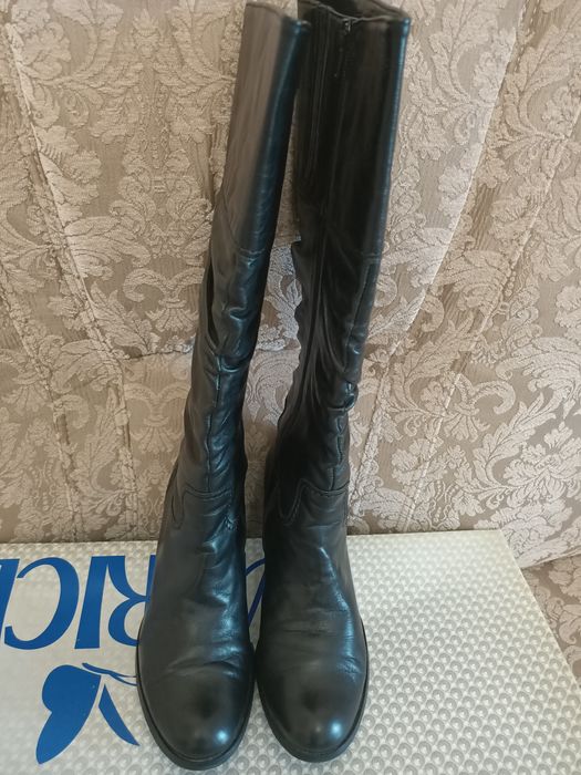 Продам женские сапоги 38 размера