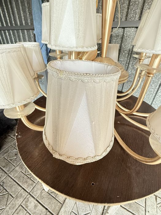 Продам люстру б/у