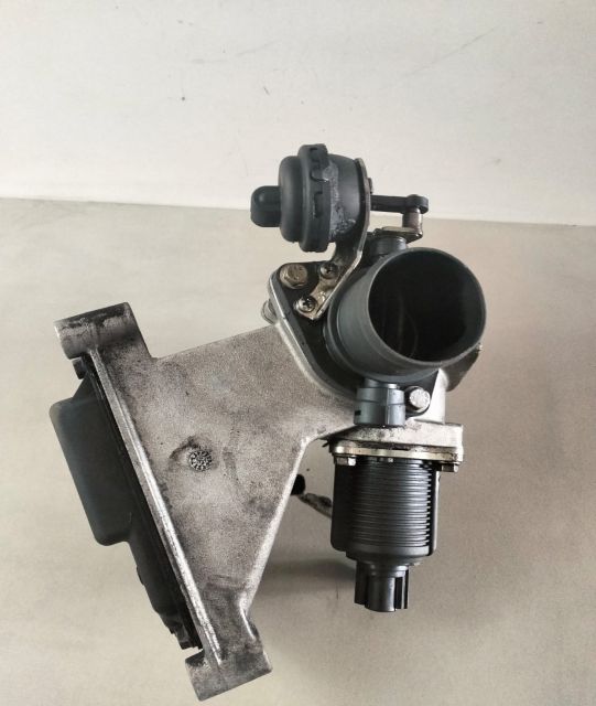 Supapa Egr  cu suport - 1.5 DCI 53623003 Renault Clio a 2-a generatie