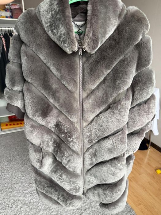 Продам зимнюю шубу