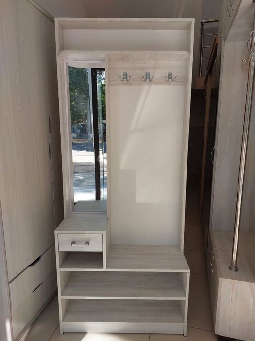 Компактная прихожая