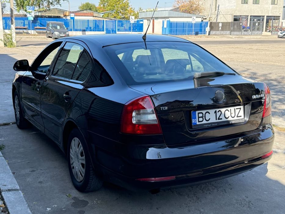 SKODA Octavia 2010 — imagine 3
