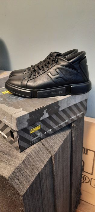 Брендовые кожаный обувь