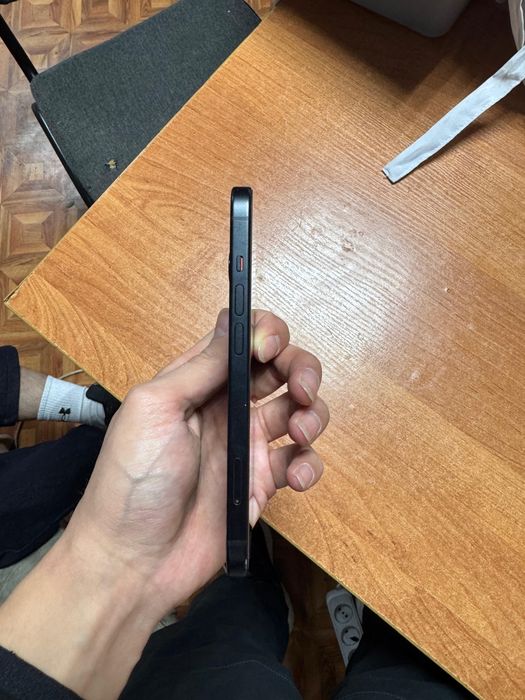 iPhone 15 200к торг бар
