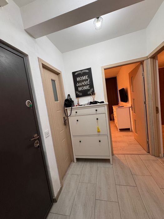 Proprietar vand apartament 2 camere cu loc de parcare inclus, Strada Ghimpati, Sector 4. Langa Piata Progresu