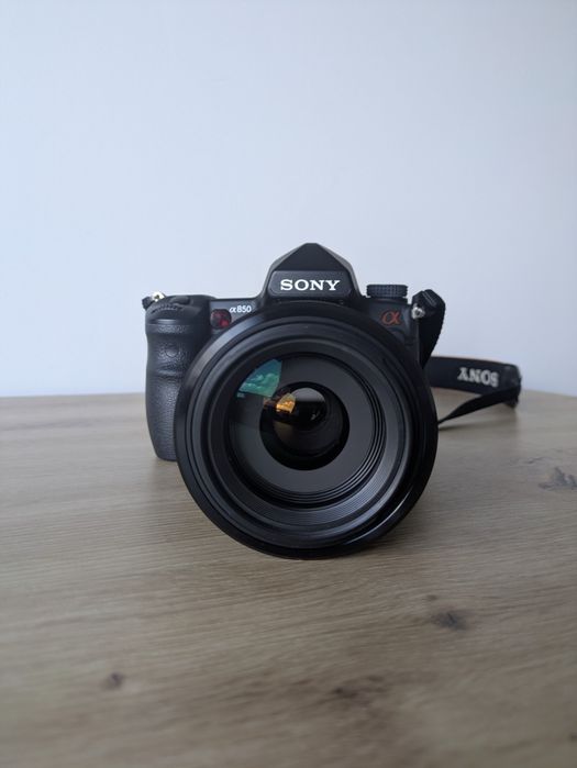 Sony a850 - Full-Frame DSLR Фотоапарат КАТО НОВ! САМО 4700 КАДЪРА
