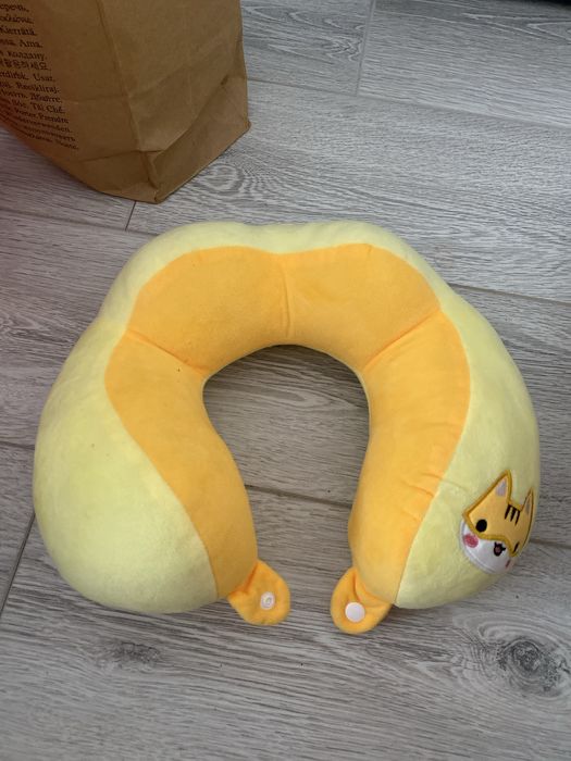 Подушка для самолета