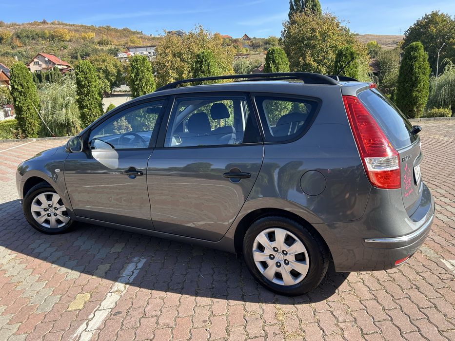 HYUNDAI i30 2009 — imagine 5