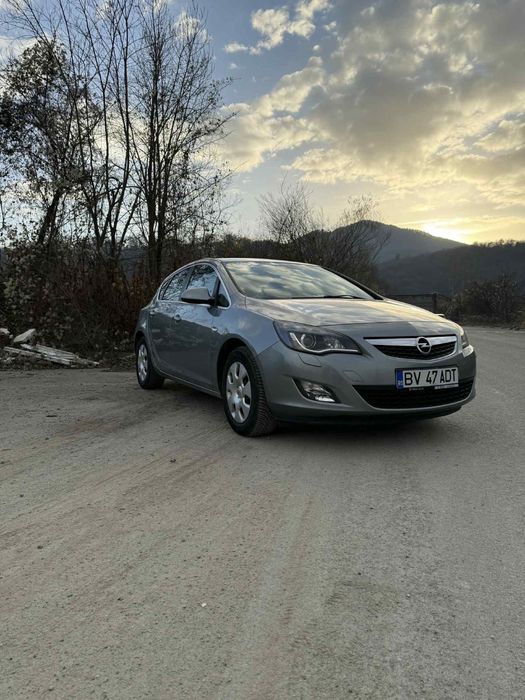 Opel astra J 2010