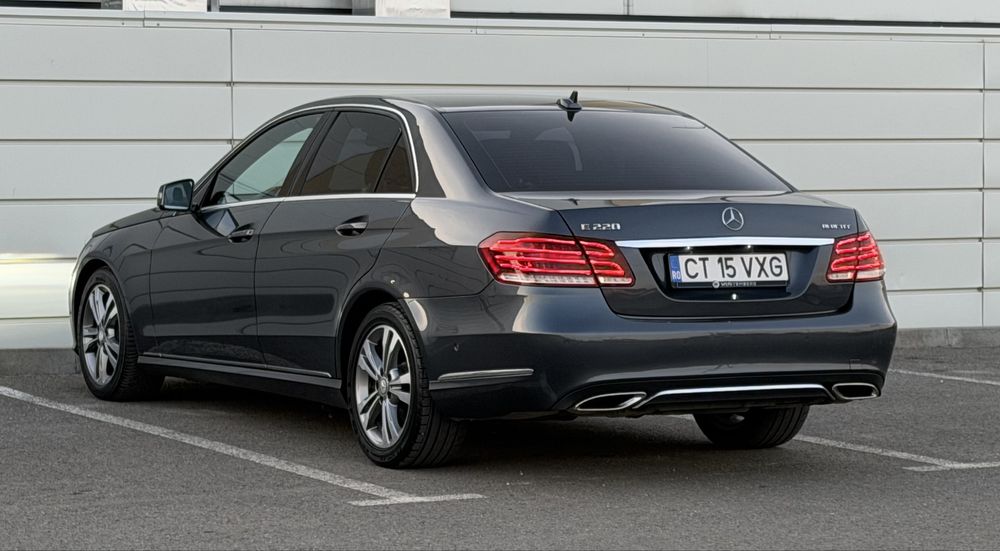 Mercedes E220 BLUETEC  9G-Tronic