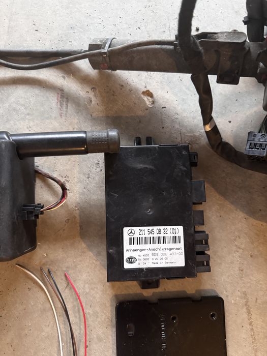 Теглич за Mercedes W211