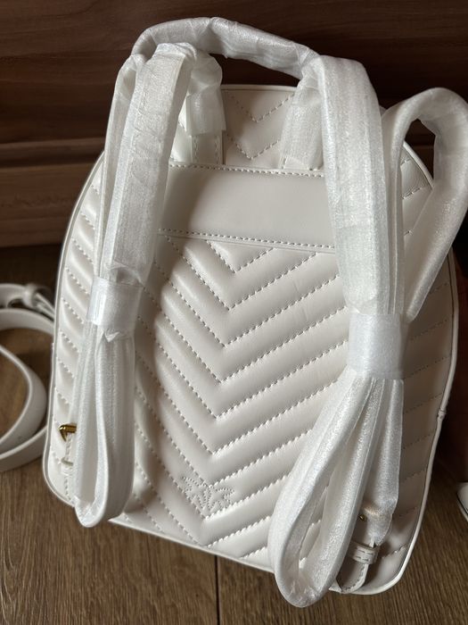 Оригинална Раница и колан Pinko в бял цвят