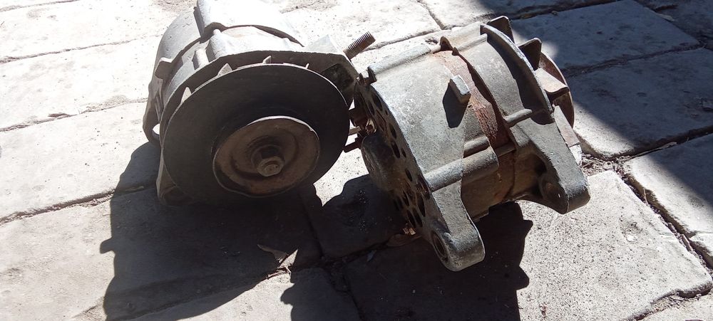 продам гениратор ваз