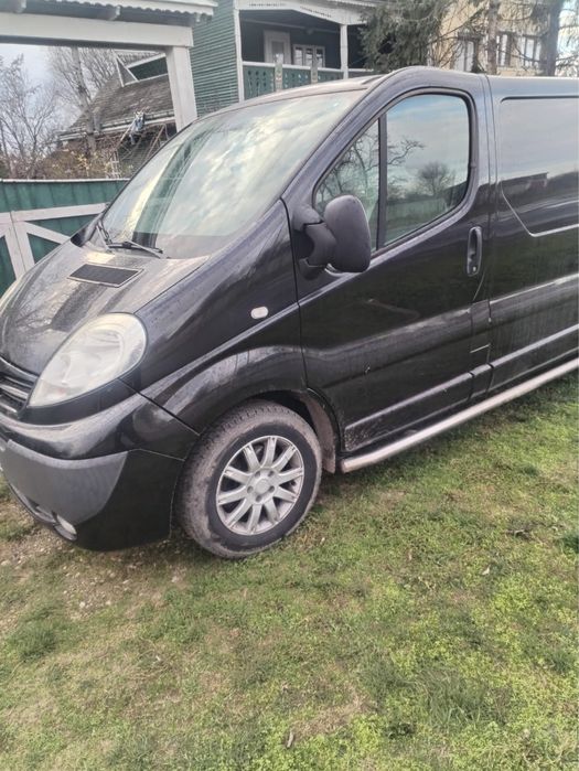 Vând Nissan Primastar